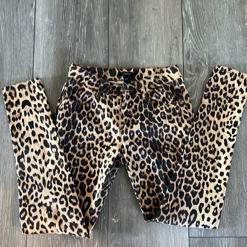 Forever 21 leopard pants size M